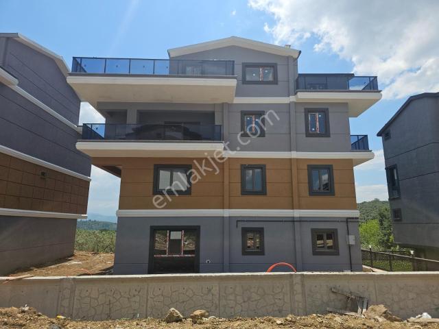 Özkandan Umurbeyde 15 Güne Teslim Satılık 4+1 165 M Bahçe Dublex