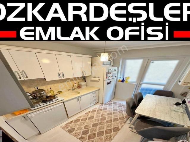 Özkardeşler'den Aşk. Cad 2 bina Asansörlü 1.kat Yapılı 3+1 Daire