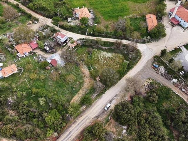 Özlüce de Köy İçi İmarlı Fırsat Arazi, Karazeybek Gayrimenkülden
