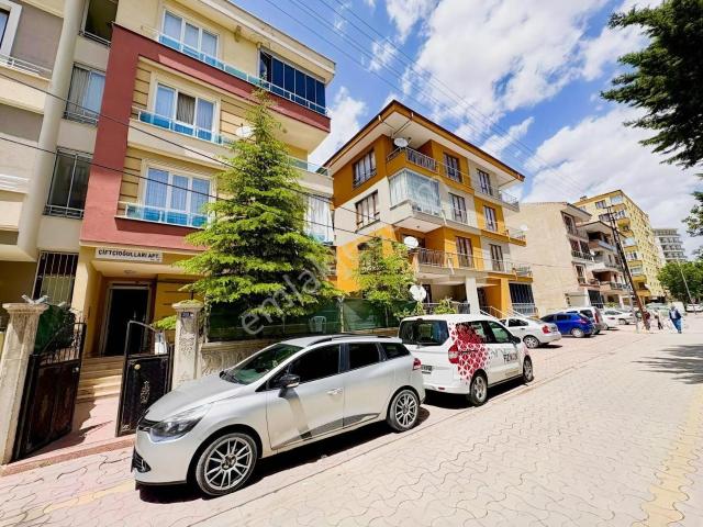 Özlem Yardımcı'dan Kılınçarslan Mah'de Satılık Bakımlı 5+1 Daire