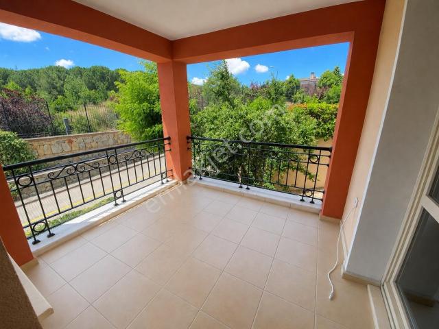 Özlem Aksu. rapsodi Evleri Orman Peyzaj Cephe Kiralık 2+1 Daire