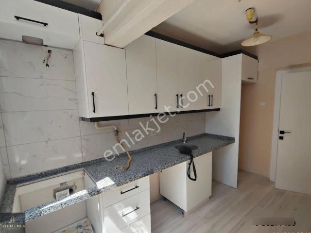 Özlem Den Günaydın Mahallesinde Full Tadilatlı 2+1 Kiralık İşyeri