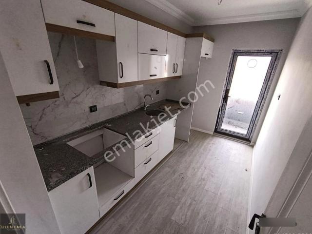 Özlem'den Modern Ve Konforlu Yaşamın Adresi Yenimahallede 2+1 Fırsat Daire