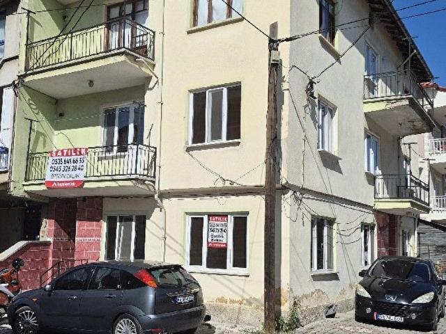 ÖZTÜRK EMLAK GÜVENCESİYLE TAVŞANLI ADA MAHALLESİNDE KÖŞE BAŞI 3.5 KATLI MÜSTAKİL BİNA