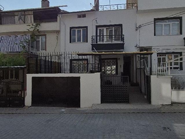 ÖZTÜRK EMLAK TAN SALI PAZARINDA 2.5 KATLI HER KATINDA DOĞALGAZLI MASRAFSIZ BAKIMLI OLAN MÜSTAKİL