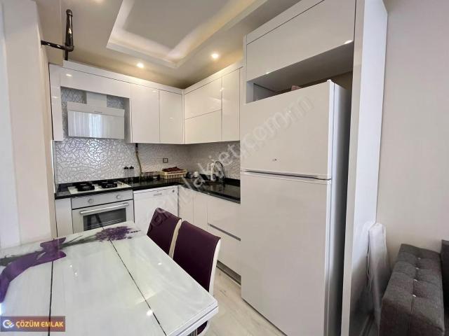 Çözüm Emlak'tan Muradiye İstasyon Bölgesi'nde 1+1 Eşyalı Kiralık