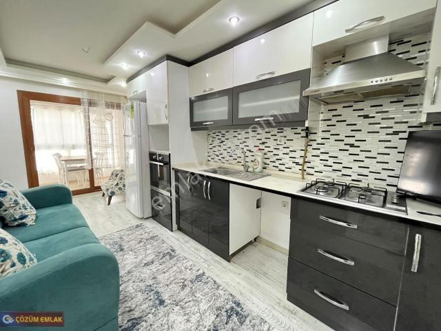 Çözüm Emlak'tan Muradiye'de 1+1 Eşyalı Fırsat Kiralık Daire