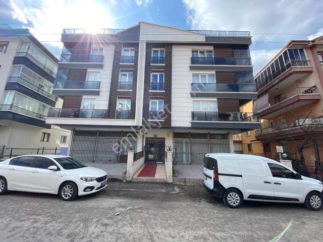 Çözüm Emlak'tan Mamak Ekin Mahallesi Çatak Cadde Üzeri Kot 2 İskanlı 3+1 Daire