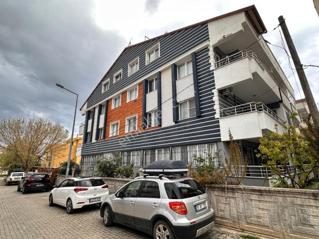 Çözüm İnşaattan Satılık 300m² 4+1 Ayrı Mutfak Çatı Dubleksi