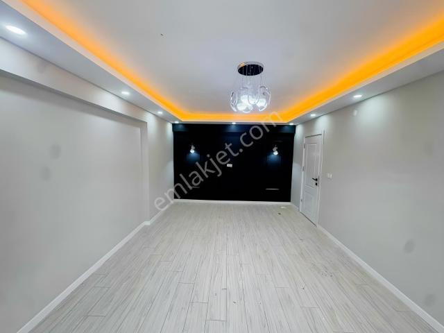 Özyurt'dan Butik Sitede Ebeveyn Banyolu Ultra Lüks 2+1 Ara Kat!