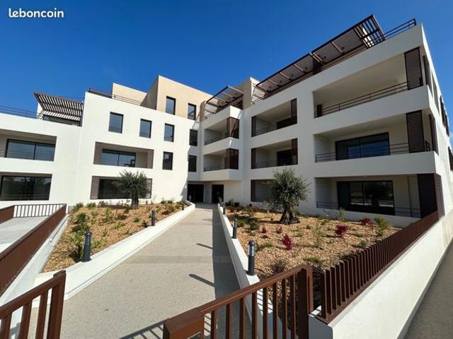 P2 neuf climatise – centre ville