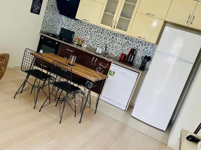 Pınar Mahallesinde Site İçerisinde Full Eşyalı Geniş Oturumlu 1+1 Kiralık