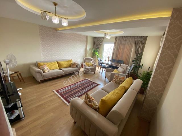 Pınar Mh Türkmenbaşı Bulvarı Yakınında 7/24 Güvenlikli Sitede 4+1 Lüks Yaşam!