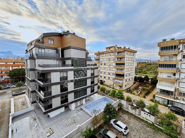 Pınarbaşı Mahallesinde Kombili 5+1 Eşyalı Kiralık Dubleks Daire