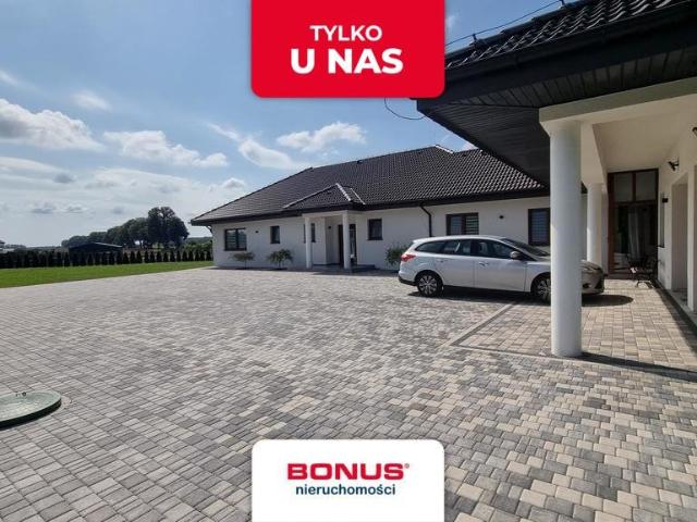 Dom z funkcją biznesową, 8 pokoi, garaż 42 m2