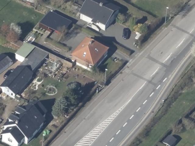 På Gammel Viborgvej 9A i 8381 Tilst udbydes nu et flot og moderne kontordomicil på i alt 1.367 m²