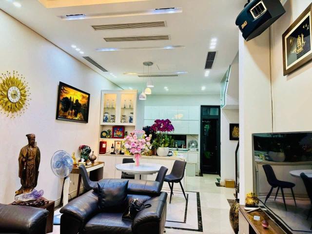 Đẹp hiếm! Bán nhà mặt phố Trung Phụng 50m2, 6 tầng thang máy, mặt tiền 5m, 32,8 tỉ, KD đỉnh