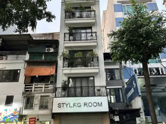 Đã Đẹp Lại Còn Sang Hàng Hiếm Mặt Phố Vip Quận Trung Tâm. Siêu Phẩm Mặt Phố Vỉa Hè Lô