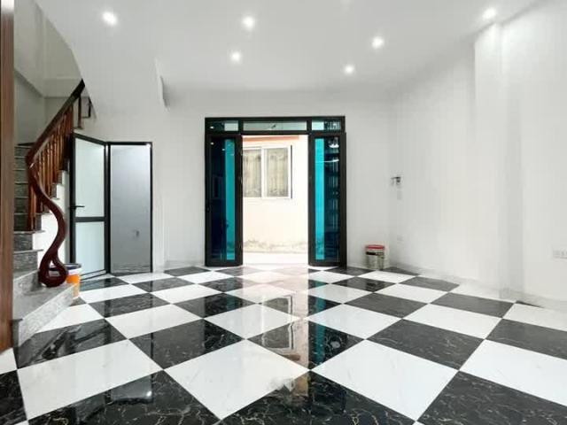 P Lô mới ở luôn gần QUANG TRUNG 50m dt 30m2*3T chỉ 2.48 tỷ 0343040
