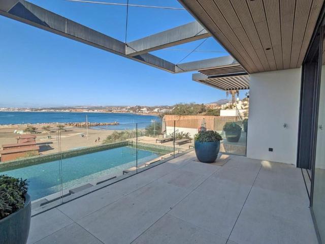 p> Para recibir más información, solo para clientes/compra. 160m² Estepona