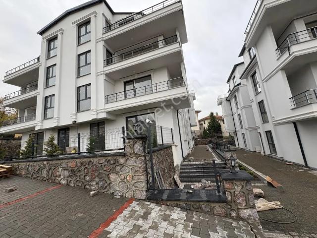 Paşadağda Deniz Manzaralı/asansörlü 3+1 Çatı Dubleks