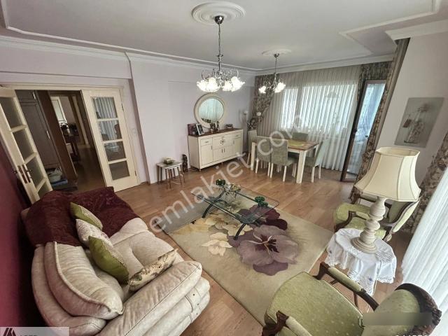 Paşakent Mah. 3+1 Ara Kat 150 M2 Otoparklı Satılık Daire