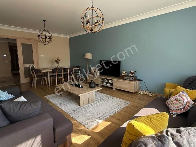 Paşakent'in En Mükemmel Konumunda 3+1 Kiralık Daire
