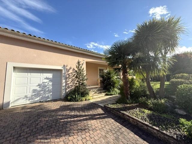 PAMIERS: MAISON DE PLAIN PIED A VENDRE DE TYPE 5 DE 137 M2 AVEC PISCINE SUR UNE PARCELLE DE 981 M2