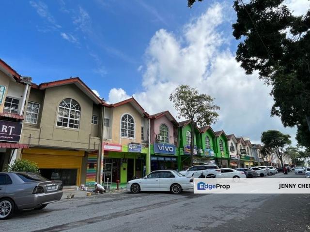 Pantai Sepang Putra