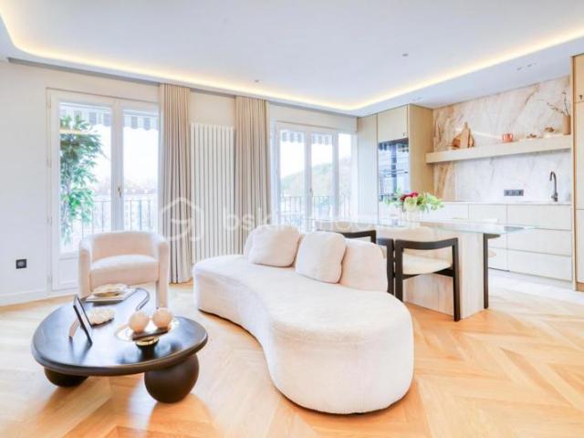 Pantin – 3 pièces – 62 m² – Dernier étage – Parking Meublé
