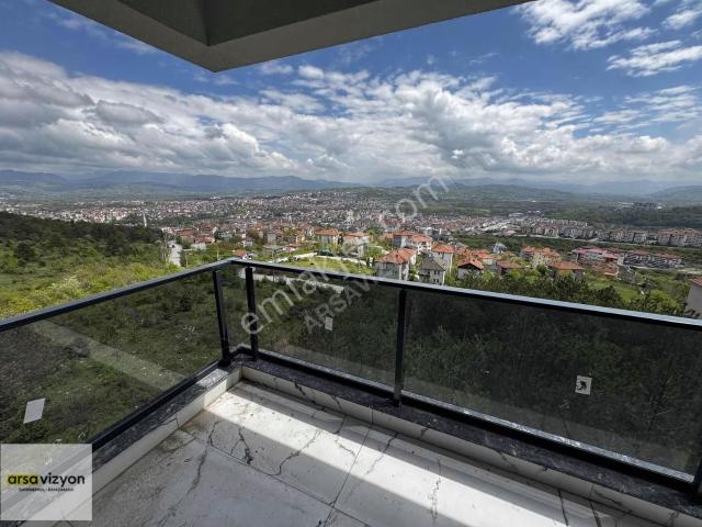 Panaromik Şehir Manzaralı Sıfır 2+1 Daire