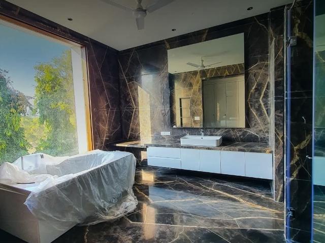 Panchsheel Park, South Delhi 4 Bedroom 8800 Sq. Ft. Builder Floor in Panchsheel Park Delhi Listing ID: #10121
