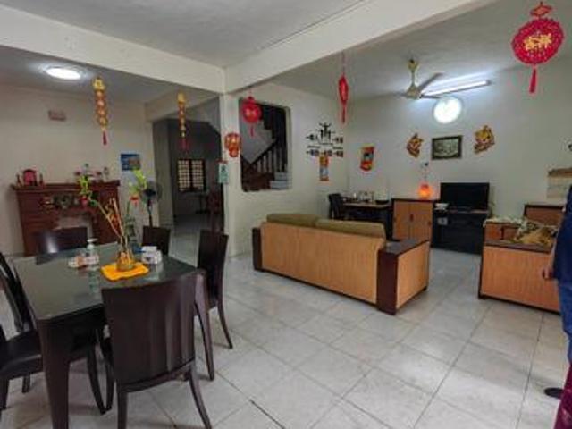 Pandamaran Gu tiao Kim chuan Double Storey House