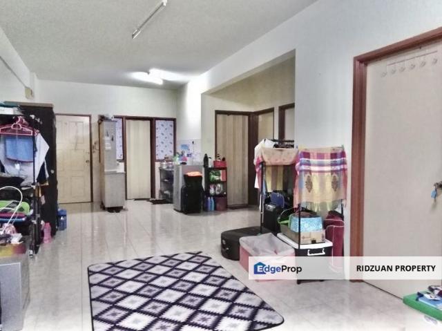 Pandan Court Condominium