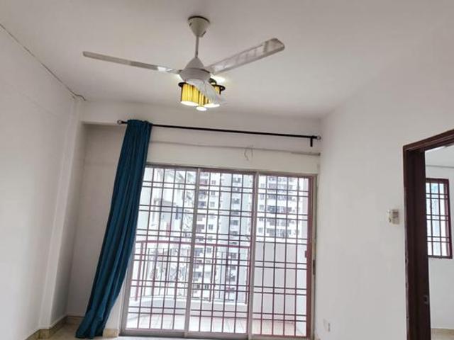 Pandan Court Apartment nearby Hospital Ampang For Sale