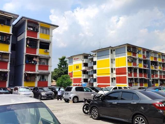 Pandan Indah 3R1B Flat 650sf Value Buy