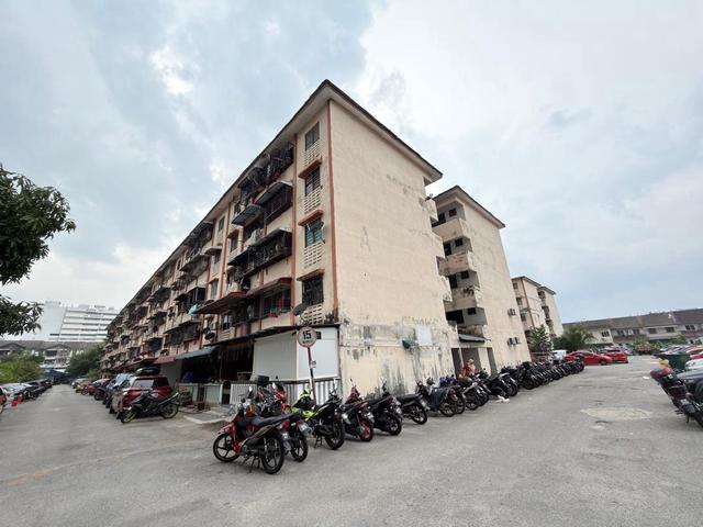 Pandan Perdana 5Storey Flat For Sale