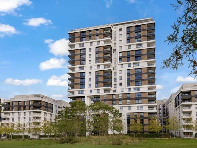 Pandion le Grand: 3 Zimmer Wohnung in Pempelfort mit Parkblick & Westausrichtung