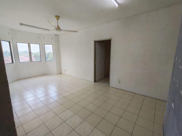 Pangsapuri Mayang with Lift For Sale