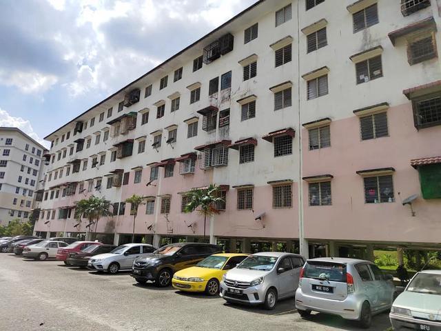 Pangsapuri Orkid Bandar Mahkota Cheras block L5 tingkat 4