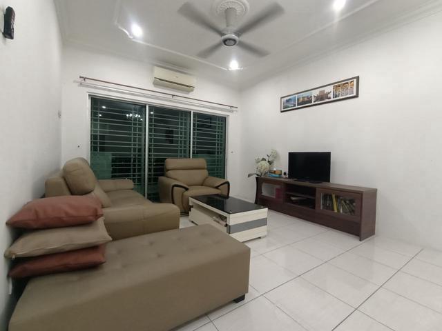 Pangsapuri Anggun 1300sqft Biggest Unit Partially Furnished TERMURAH