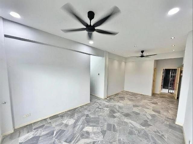 Pangsapuri Bukit Saujana, Johor Bahru 3 Bedroom | Renovated condition