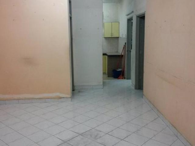 Newly Renovated Pangsapuri Bahagia Taman Semenyih Indah
