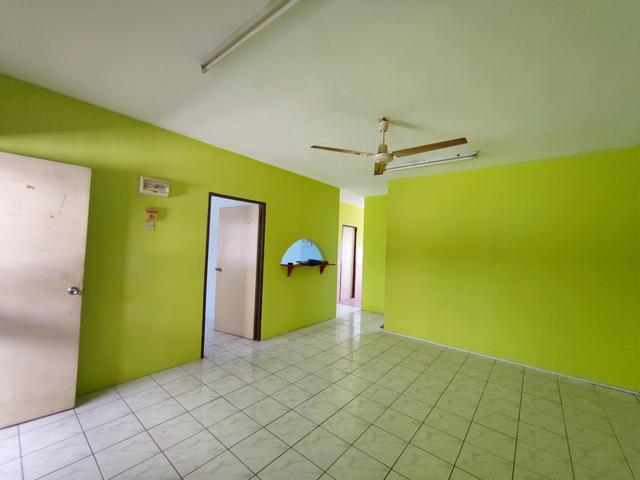 Pangsapuri Baiduri walk up Flat Kolej MARA Beranang