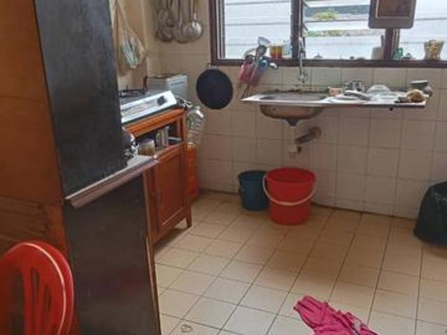 Pangsapuri Cempaka jln belimbing indah Seri Kembangan