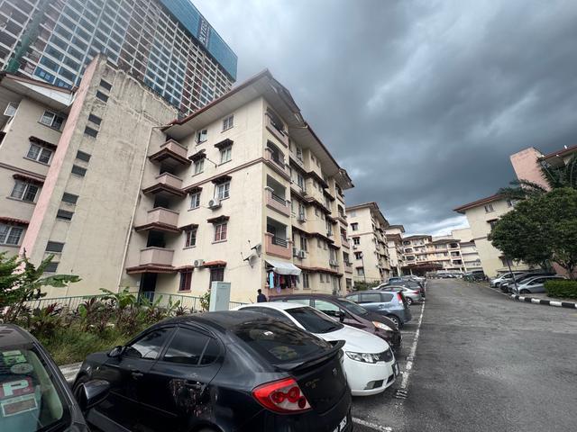 Pangsapuri Cengal Apartment For Sale near Leisure Mall
