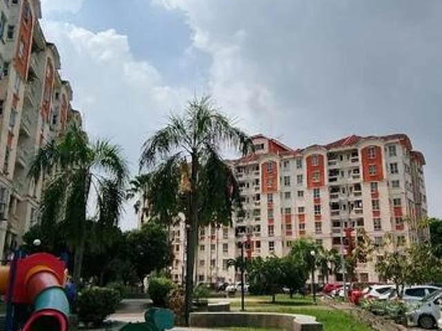 Pangsapuri Danaumas Seksyen 7 Shah Alam