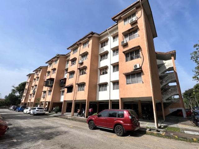 Pangsapuri Desa Subang Jln Waruna Shah Alam 775sf0 DownPayment
