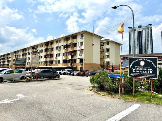 Pangsapuri Inai Ampang for sale 650sq ft corner lot