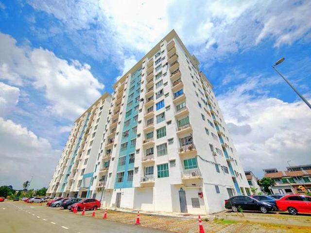 Pangsapuri Jenderam Indah Level 1 with Lift at Dengkil For Sale